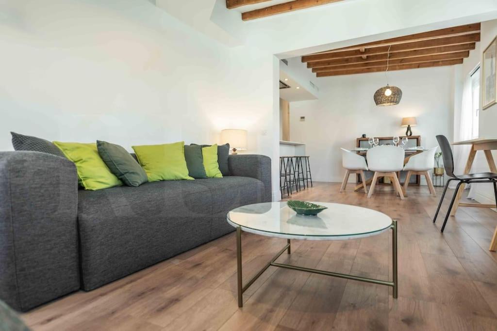 Modern Apartment Next To The Cervantes Theatre By Rems Málaga Exterior foto